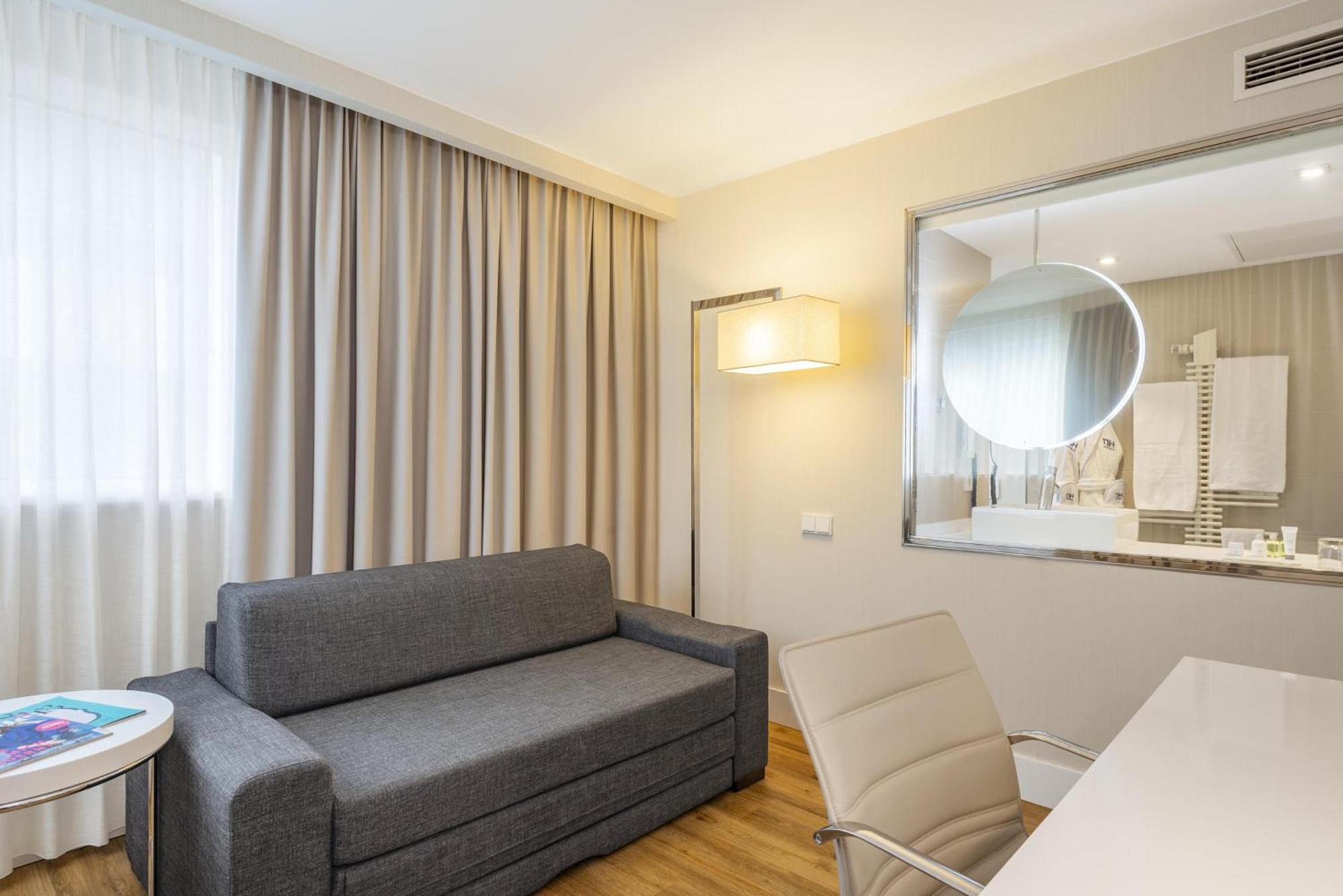 Standard Double or Twin XL Room
